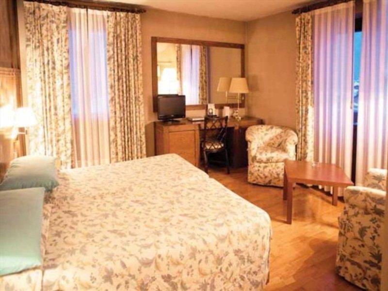 מדונה די קמפיליו Savoia Palace Hotel מראה חיצוני תמונה