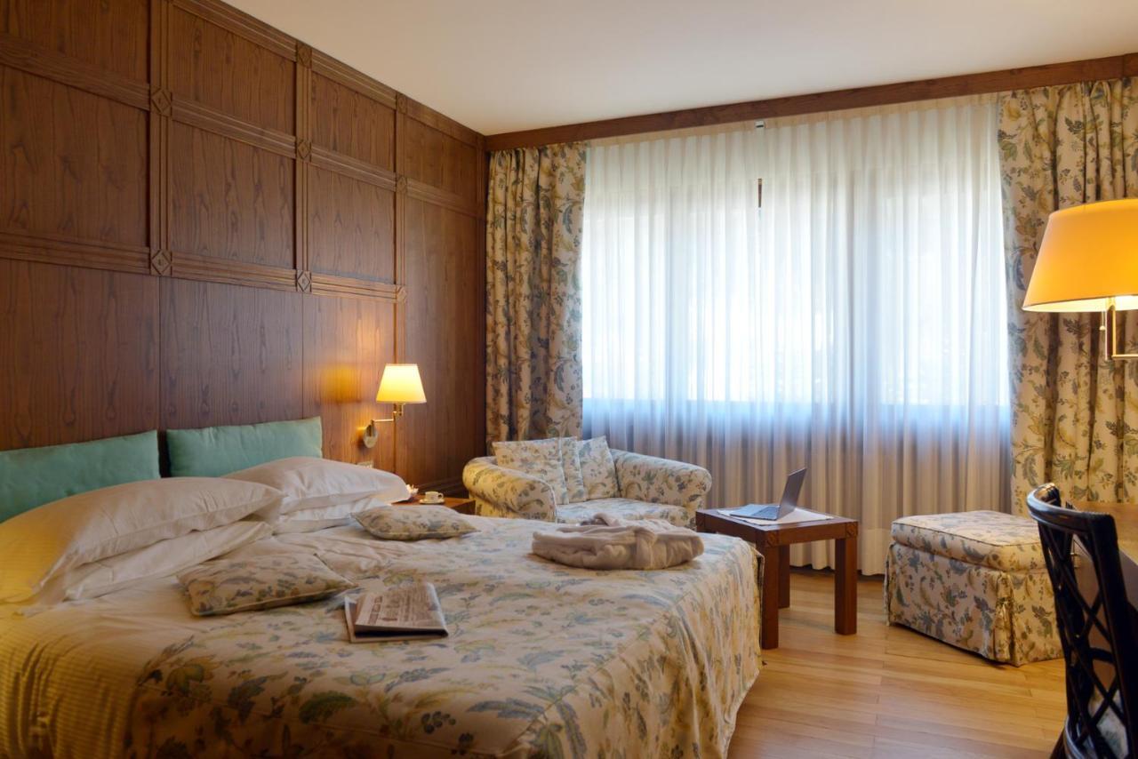 מדונה די קמפיליו Savoia Palace Hotel מראה חיצוני תמונה